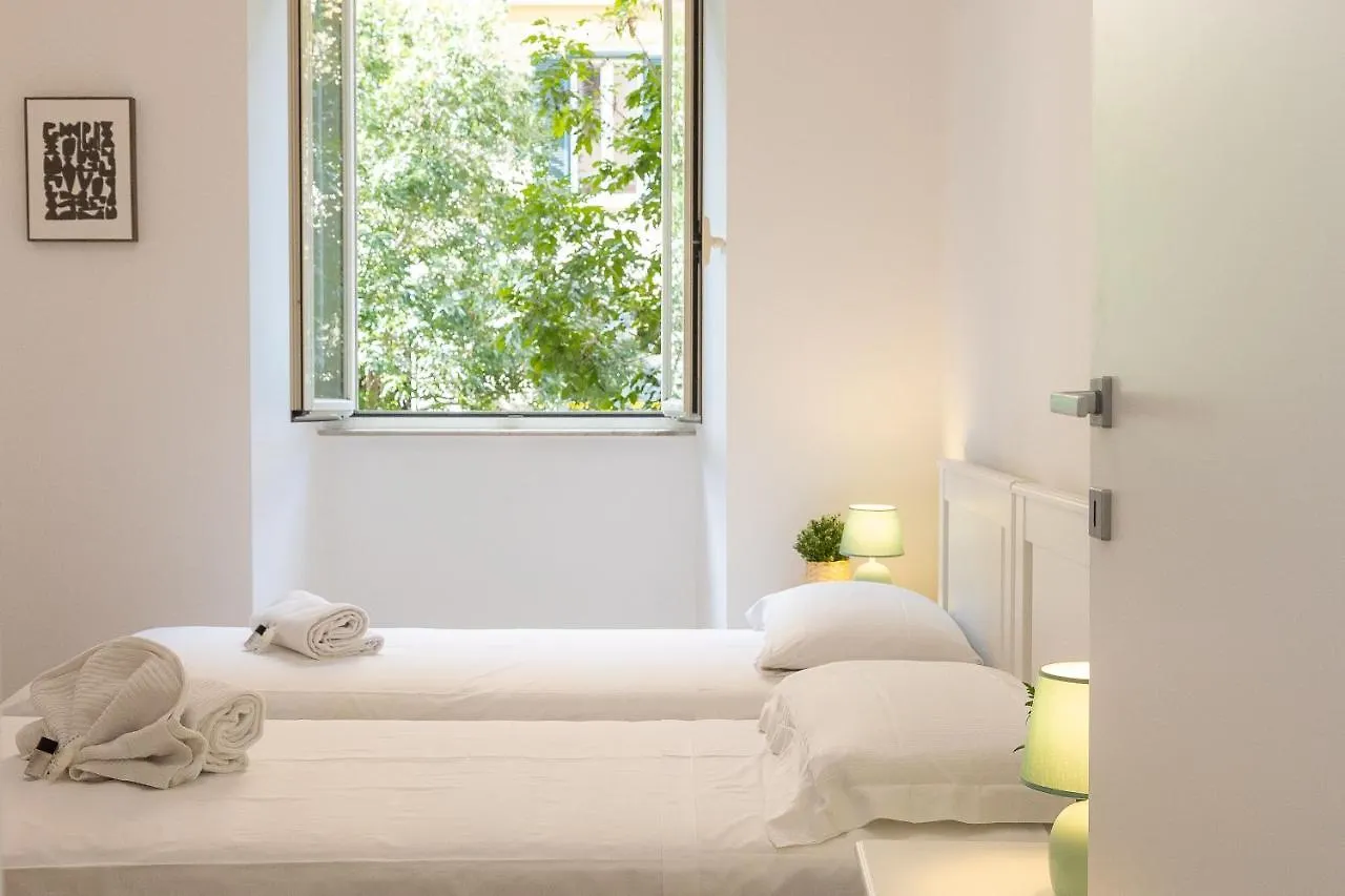 Faleria By Rental In Rome 0*,