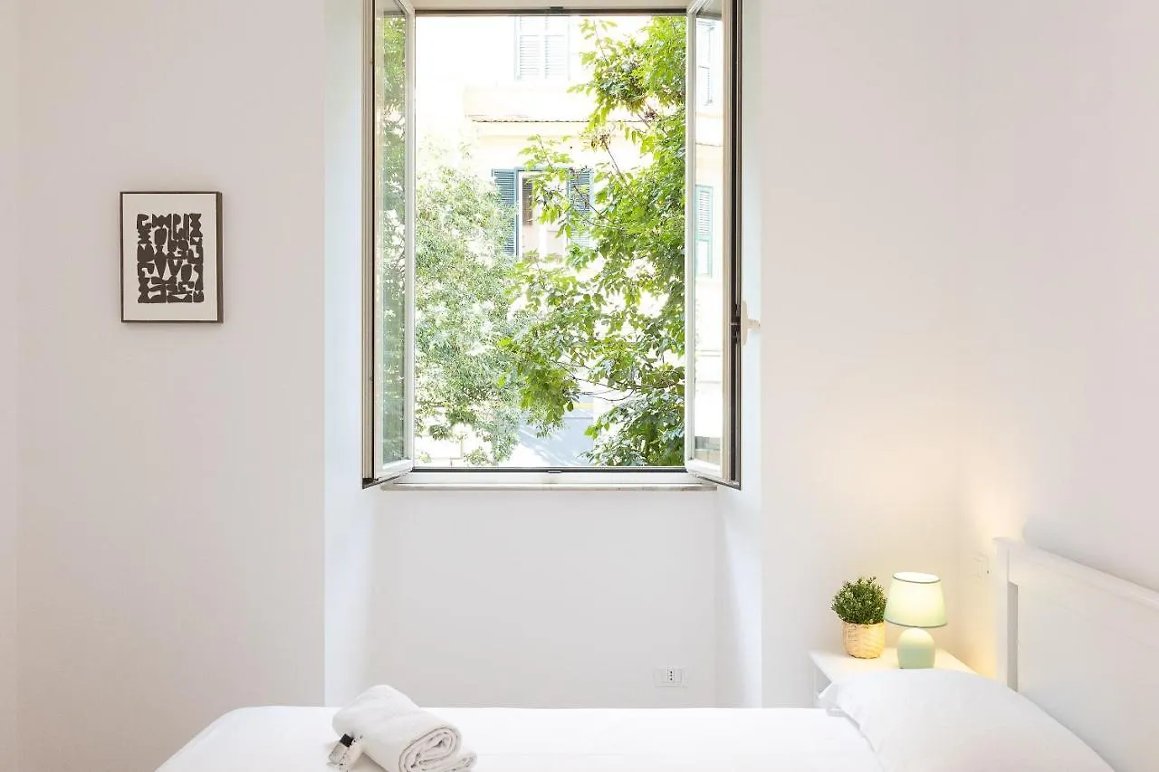 Faleria By Rental In Rome 0*,